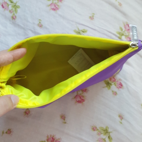 Clinique Cosmetic set & Makeup case bag - Picture 11 of 11